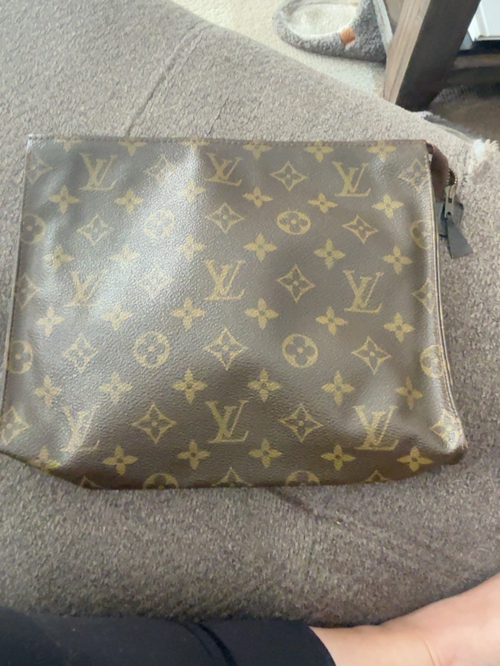 Authentic Vintage Louis Vuitton Monogram toiletry Pouch – Entrupy COA